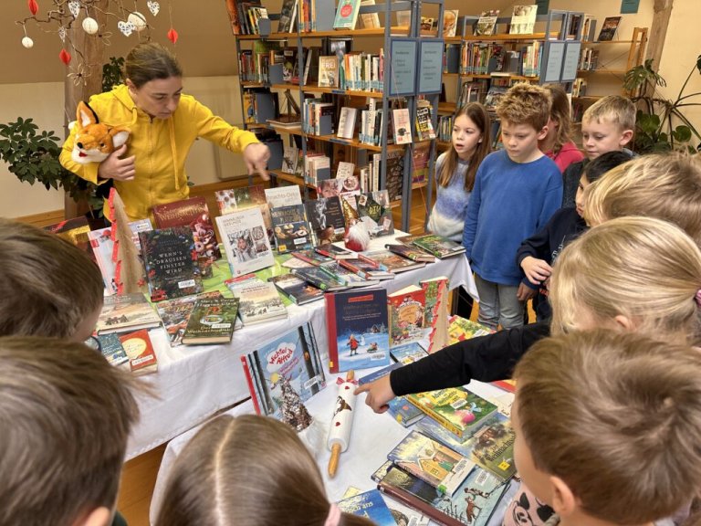 Grossansicht in neuem Fenster: 17.11.2023: Lesewoche Grossansicht in neuem Fenster: 17.11.2023: Lesewoche