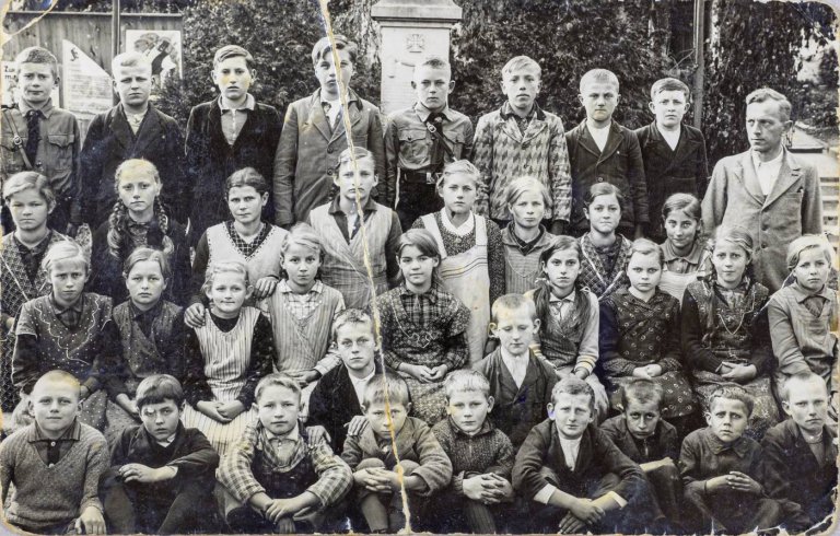 Grossansicht in neuem Fenster: Historisches Roßbach - Ortsansichten - Schulwesen